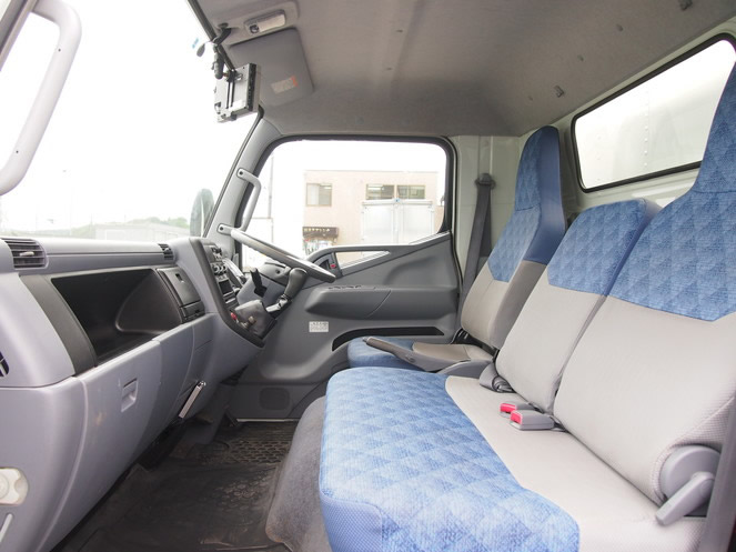 三菱ふそう キャンター バン車 小型 PA-FE82DEV 年式 H19[写真16]