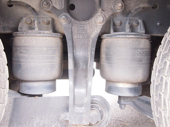 UDトラックス クオン ウイング車 大型 PKG-CG4ZA 年式 H19[写真16]