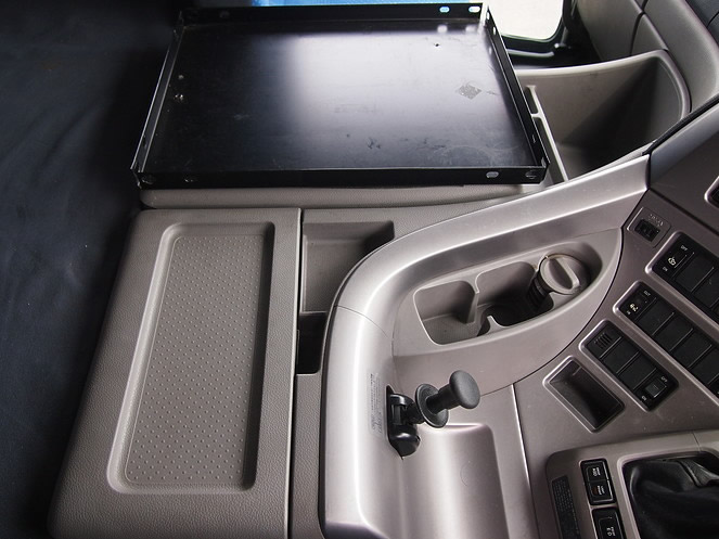 UDトラックス クオン ウイング車 大型 PKG-CG4ZA 年式 H19[写真08]