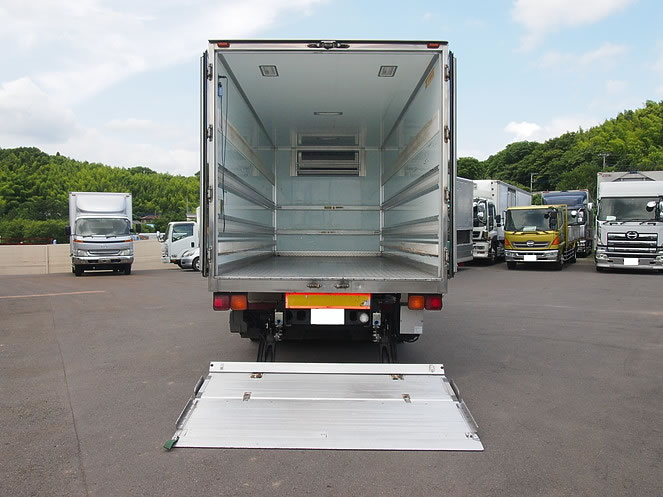 いすゞ フォワード 冷凍バン 中型 PKG-FRR90S2 年式 H19[写真08]