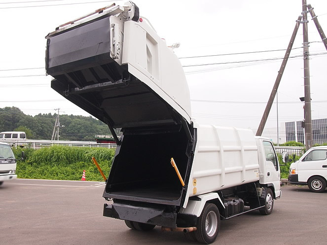 いすゞ エルフ パッカー 小型 KR-NKR81LV 年式 H16[写真05]