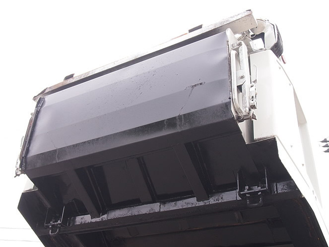 いすゞ エルフ パッカー 小型 KR-NKR81LV 年式 H16[写真11]