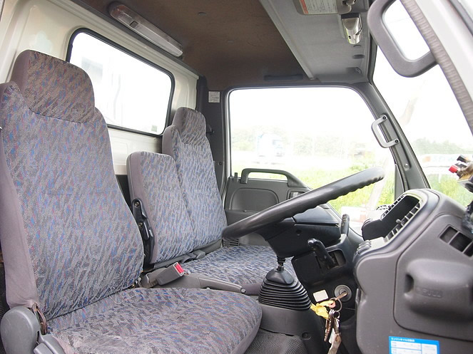 いすゞ エルフ パッカー 小型 KR-NKR81LV 年式 H16[写真17]