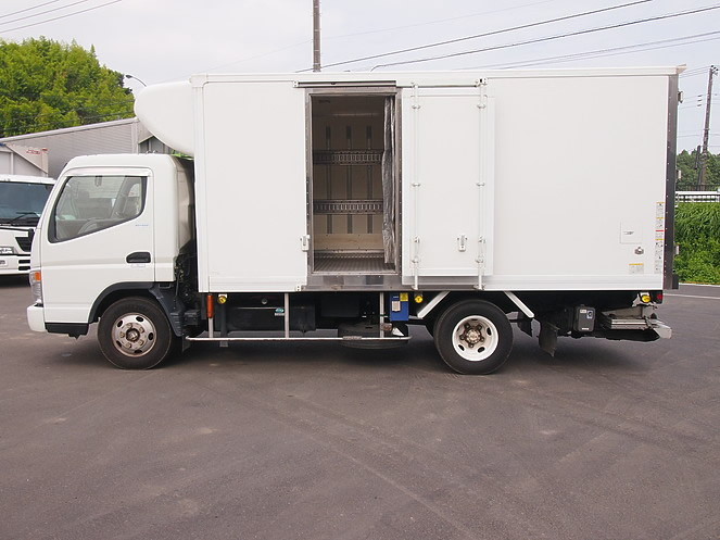 三菱ふそう キャンター 冷凍バン 小型 PA-FE82DEV 年式 H17[写真08]