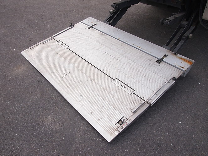 三菱ふそう キャンター 冷凍バン 小型 PA-FE82DEV 年式 H17[写真10]