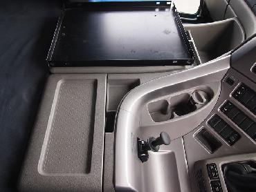 UDトラックス クオン ウイング車 大型 PKG-CG4ZA 年式 H19 [写真08]