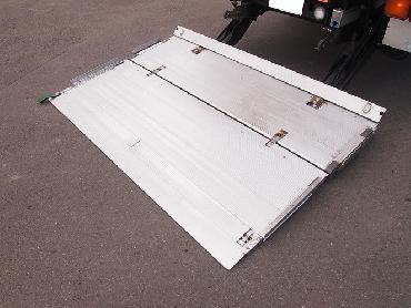 いすゞ フォワード 冷凍バン 中型 PKG-FRR90S2 年式 H19 [写真09]