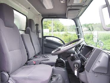 いすゞ エルフ バン車 小型 BKG-NMR85AN 年式 H23 [写真16]