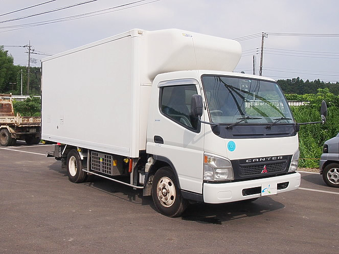 三菱ふそう キャンター 冷凍バン 小型 PA-FE82DEV 年式 H17[写真01]