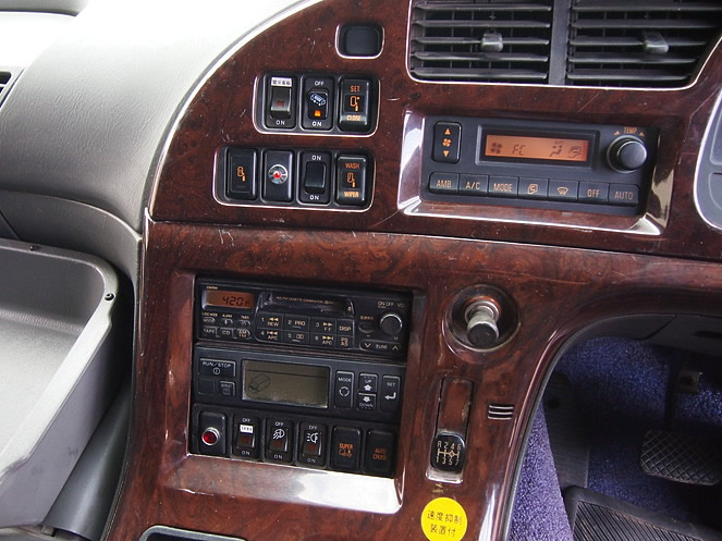 いすゞ ギガ 冷凍ウイング 大型 PJ-CYY51V5 年式 H16[写真20]