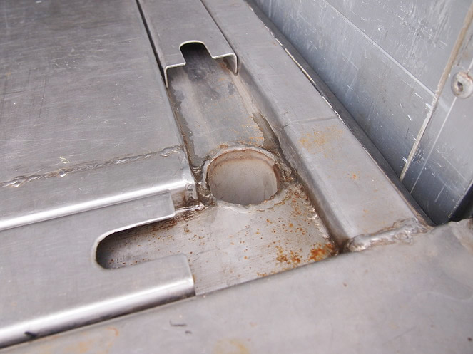 いすゞ ギガ 冷凍ウイング 大型 PJ-CYY51V5 年式 H16[写真17]