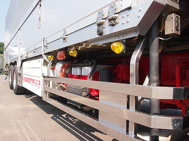 いすゞ ギガ 冷凍ウイング 大型 PJ-CYY51V5 年式 H16[写真10]