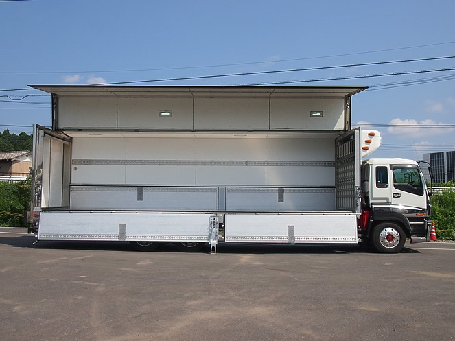 いすゞ ギガ 冷凍ウイング 大型 PJ-CYY51V5 年式 H16[写真08]