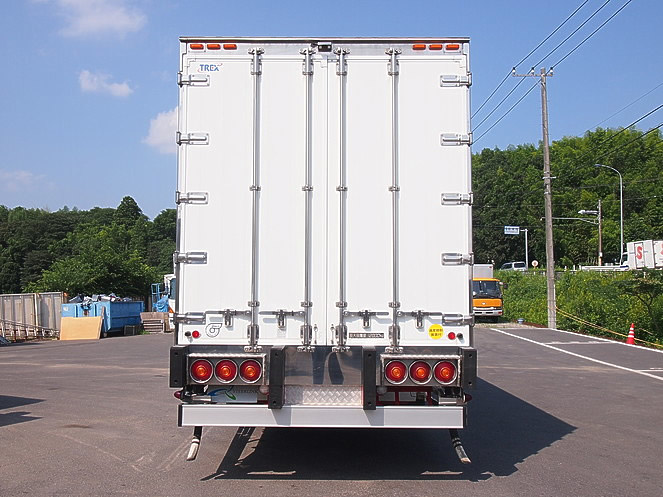 いすゞ ギガ 冷凍ウイング 大型 PJ-CYY51V5 年式 H16[写真13]