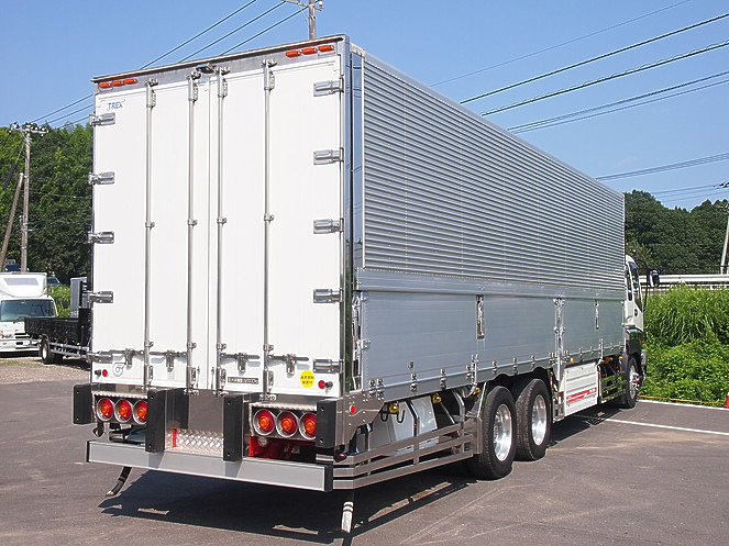 いすゞ ギガ 冷凍ウイング 大型 PJ-CYY51V5 年式 H16[写真05]