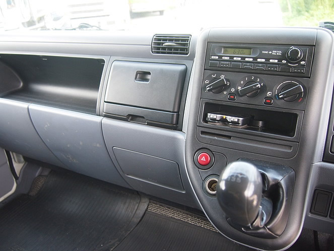 三菱ふそう キャンター ウイング車 小型 PDG-FE83DY 年式 H20[写真17]