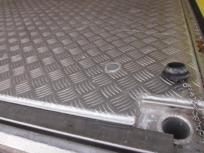 いすゞ  冷凍ウイング 大型 PDG-CYL52V8 年式 H21[写真17]