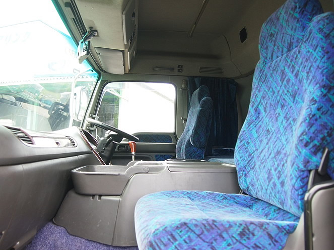 いすゞ  冷凍ウイング 大型 PDG-CYL52V8 年式 H21[写真22]