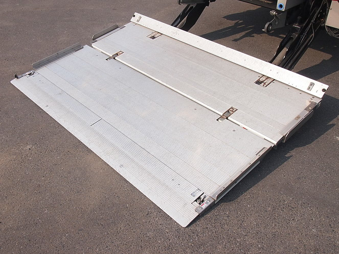 日野 レンジャー 冷凍バン 中型 BDG-FD8JLWA 年式 H20[写真09]