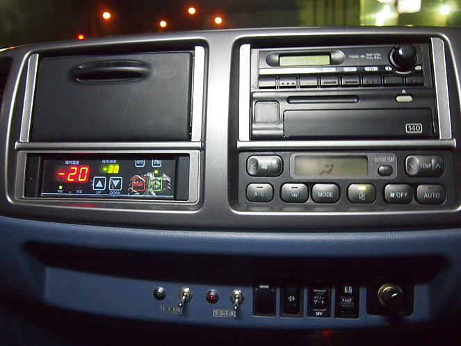 日野 レンジャー 冷凍バン 中型 BDG-FD8JLWA 年式 H20[写真20]