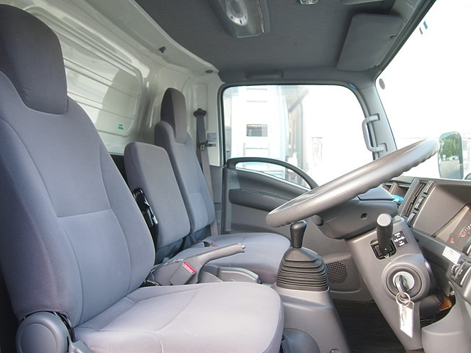 いすゞ エルフ バン車 小型 BKG-NPR85AN 年式 H20[写真16]