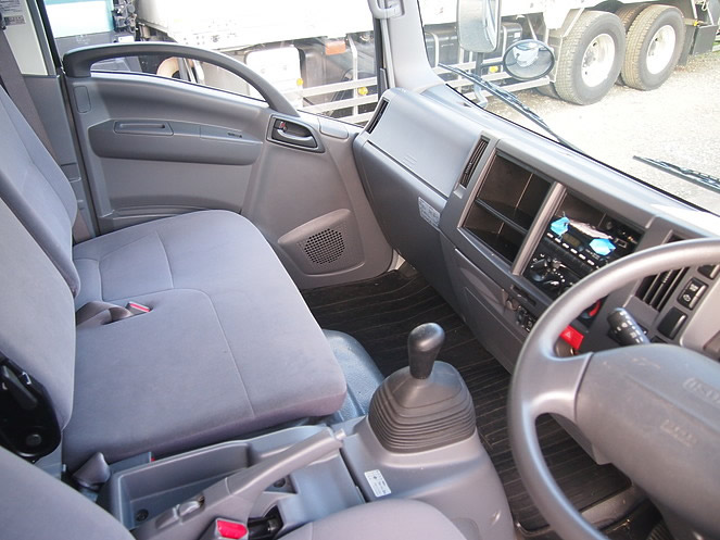 いすゞ エルフ バン車 小型 BKG-NPR85AN 年式 H20[写真17]