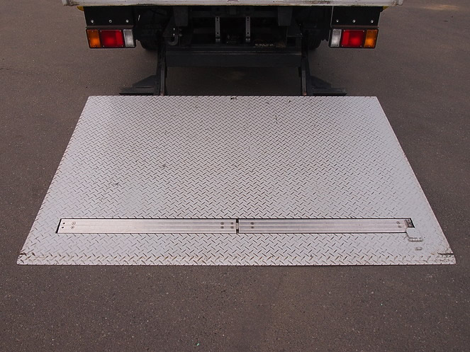 いすゞ エルフ バン車 小型 BKG-NPR85AN 年式 H20[写真10]