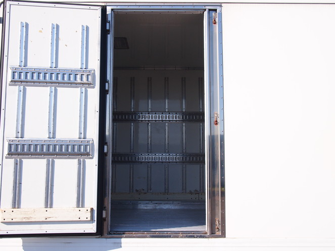 いすゞ フォワード 冷凍バン 中型 PDG-FRR34S2 年式 H20[写真09]