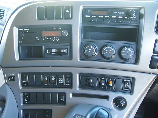 UDトラックス クオン ウイング車 大型 PKG-CG4ZA 年式 H19[写真21]