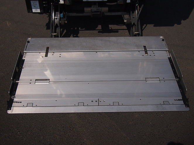 いすゞ エルフ 冷凍バン 小型 BKG-NPR85AN 年式 H22[写真14]