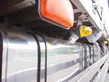 いすゞ ギガ 冷凍ウイング 大型 PJ-CYY51V5 年式 H16 [写真32]