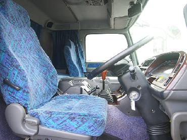 いすゞ ギガ 冷凍ウイング 大型 PJ-CYY51V5 年式 H16 [写真18]