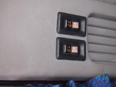 いすゞ ギガ 冷凍ウイング 大型 PJ-CYY51V5 年式 H16 [写真24]