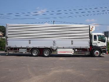 いすゞ ギガ 冷凍ウイング 大型 PJ-CYY51V5 年式 H16 [写真06]