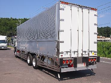 いすゞ ギガ 冷凍ウイング 大型 PJ-CYY51V5 年式 H16 [写真04]