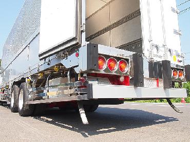 いすゞ ギガ 冷凍ウイング 大型 PJ-CYY51V5 年式 H16 [写真12]