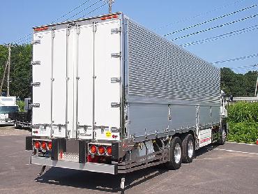 いすゞ ギガ 冷凍ウイング 大型 PJ-CYY51V5 年式 H16 [写真05]