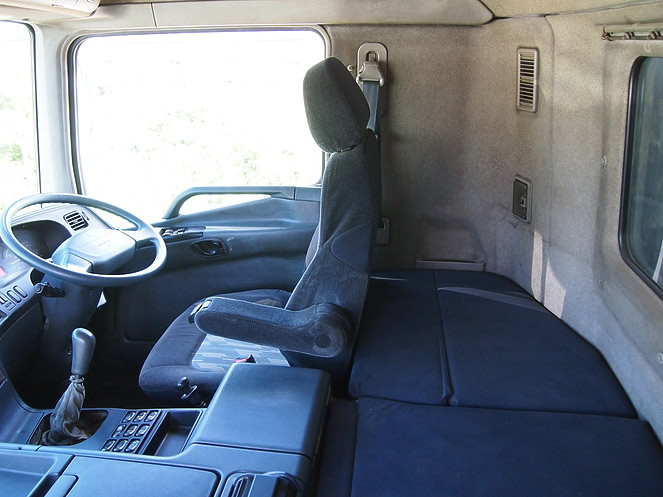 三菱ふそう スーパーグレート ウイング車 大型 KL-FU54JUZ 年式 H14[写真21]