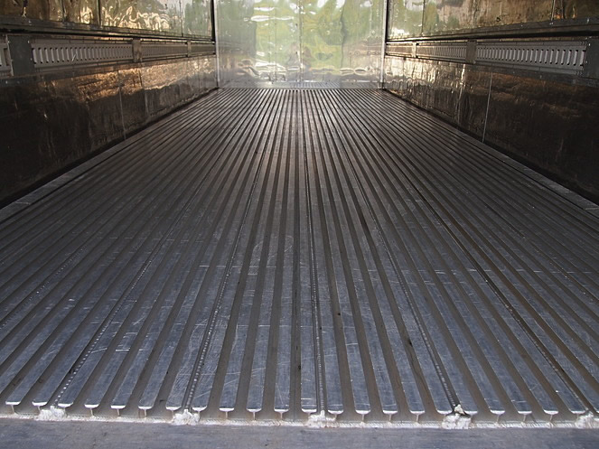 いすゞ フォワード 冷凍ウイング 中型 KK-FRR35L4 年式 H15[写真15]