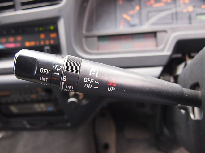 いすゞ フォワード 冷凍ウイング 中型 KK-FRR35L4 年式 H15[写真35]