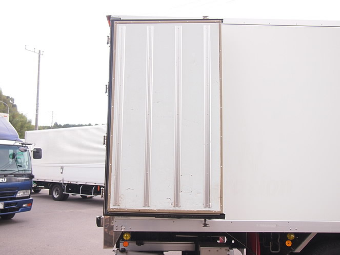 いすゞ フォワード 冷凍バン 中型 PA-FRR34L4 年式 H18[写真11]