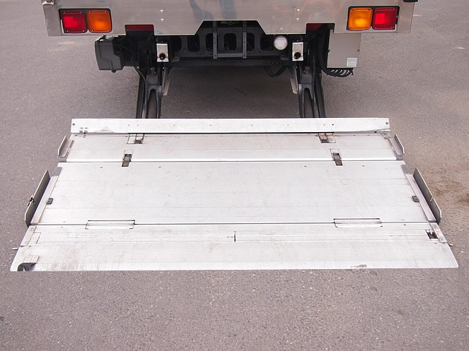 いすゞ フォワード 冷凍バン 中型 PA-FRR34L4 年式 H18[写真13]