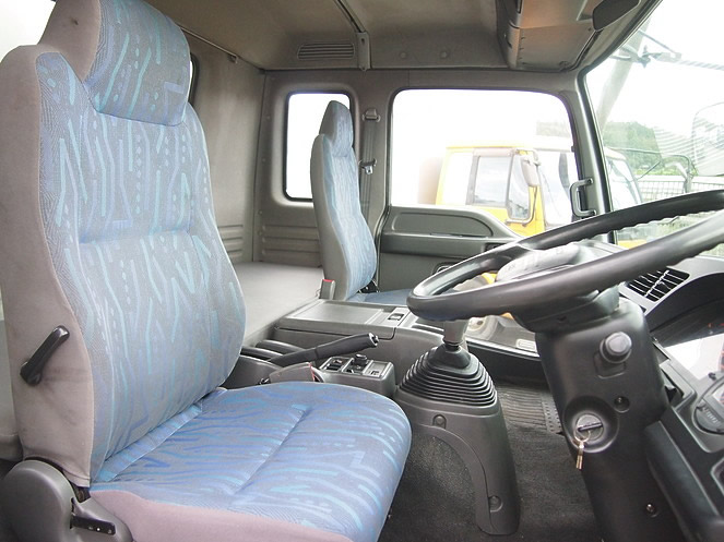 いすゞ フォワード 冷凍バン 中型 PA-FRR34L4 年式 H18[写真19]