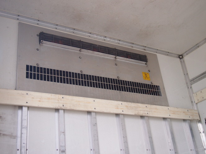 いすゞ フォワード 冷凍バン 中型 ADG-FRR90J3S 年式 H17[写真07]