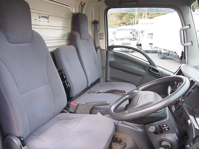 いすゞ エルフ バン車 小型 BKG-NMR85AN 年式 H20[写真17]