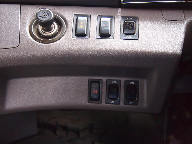 日野  平ボディ 大型 KL-FS1KZHA 年式 H15[写真17]