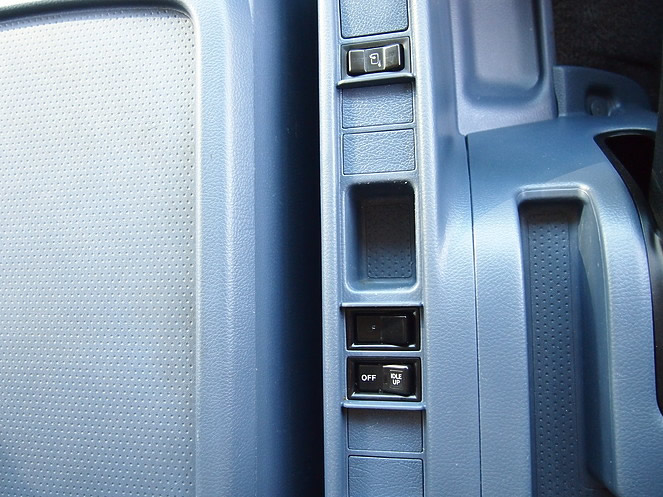 日野 レンジャー ウイング車 中型 BDG-FD7JLWA 年式 H19[写真28]