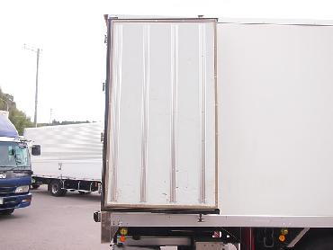 いすゞ フォワード 冷凍バン 中型 PA-FRR34L4 年式 H18 [写真11]