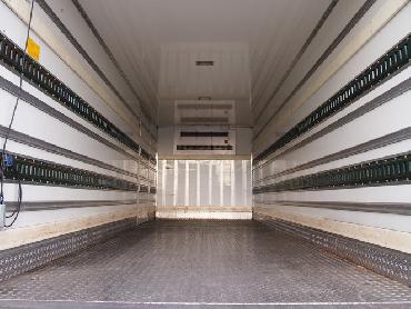 いすゞ フォワード 冷凍バン 中型 ADG-FRR90J3S 年式 H17 [写真06]