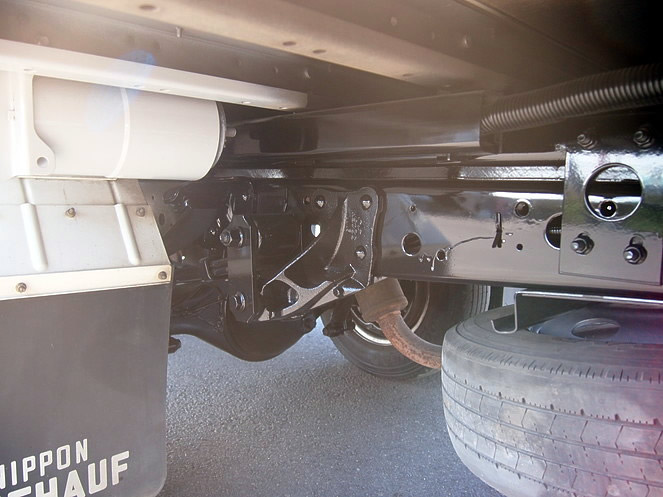 いすゞ エルフ ウイング車 小型 PB-NKR81AN 年式 H17[写真33]